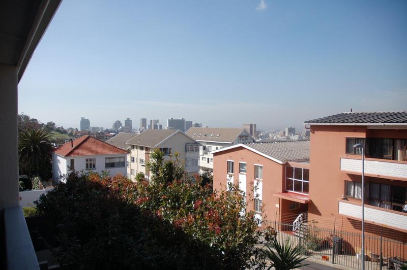 To Let 1 Bedroom Property for Rent in Tamboerskloof Western Cape